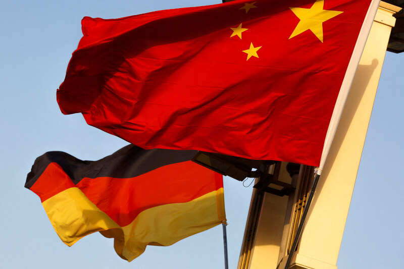 Chinese and german flags